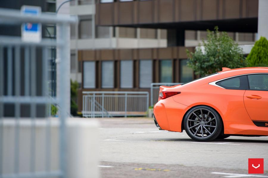 Детали экстерьера Lexus RC F on Vossen Wheels (CVT) 2016 года  (фото 15 из 29)